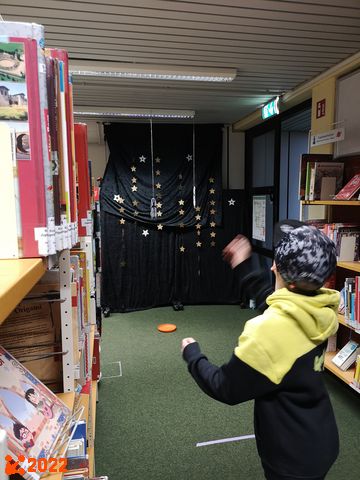 Die Kinder unterst&uuml;tzen im Kampf