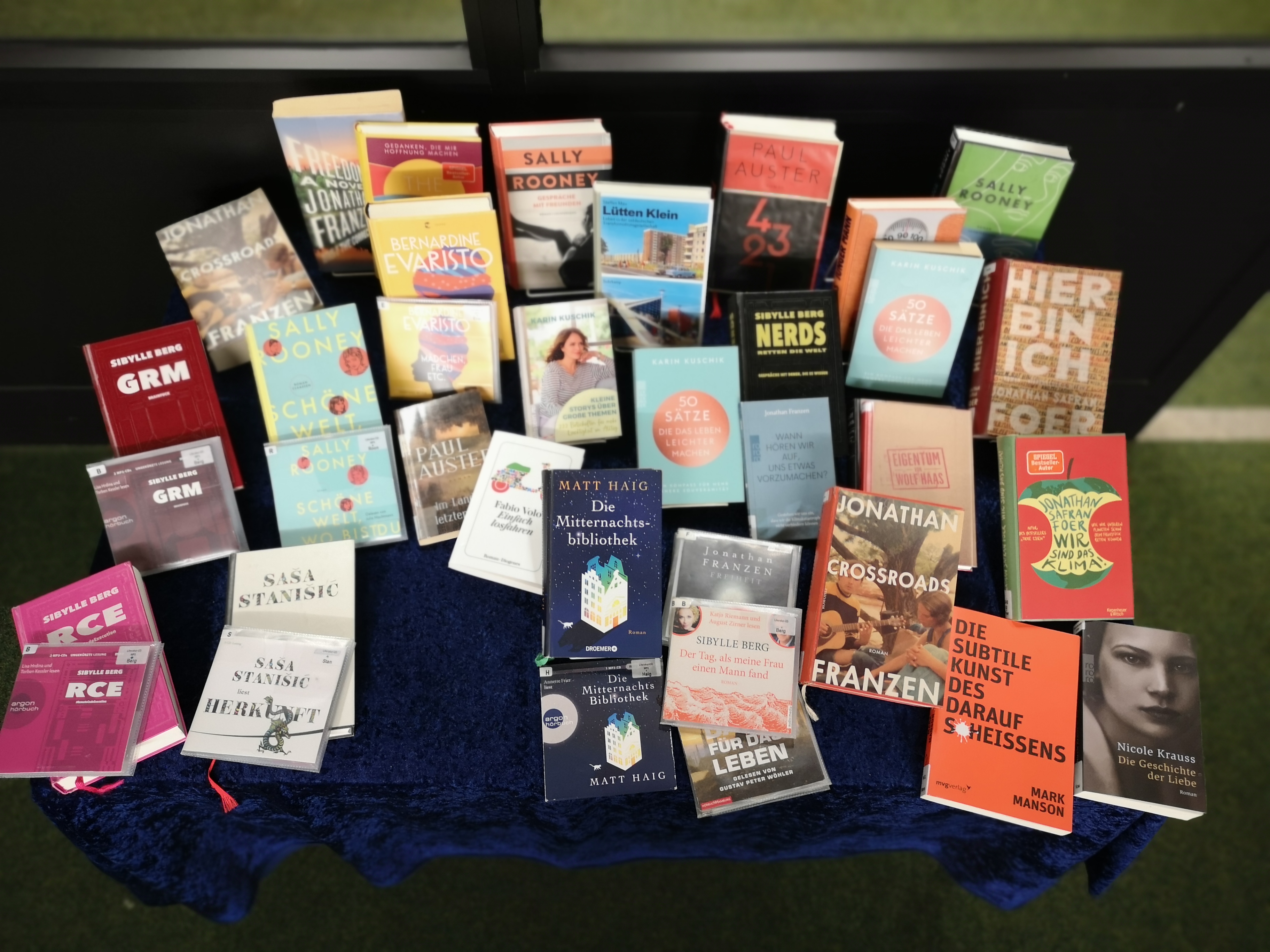 Der B&uuml;chertisch unserer G&auml;ste